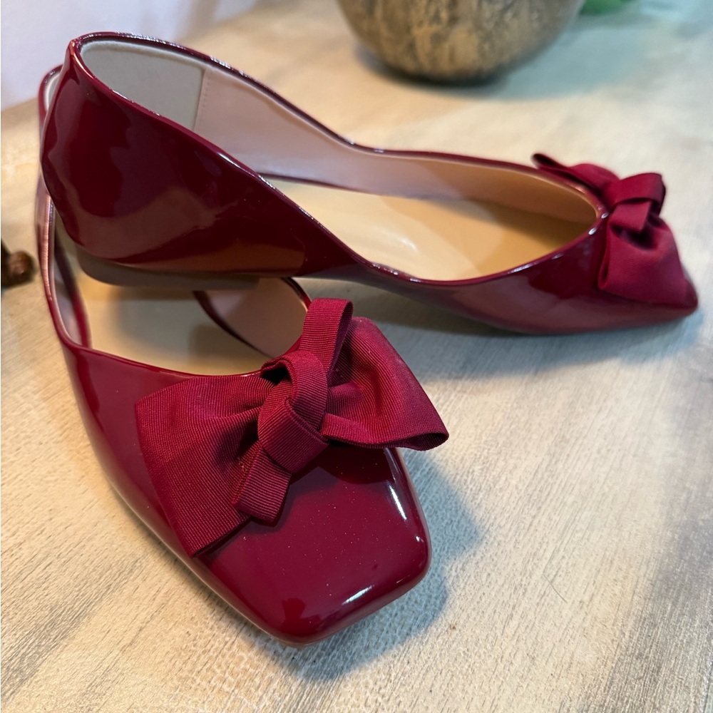 Elegant Burgundy Bow Flats